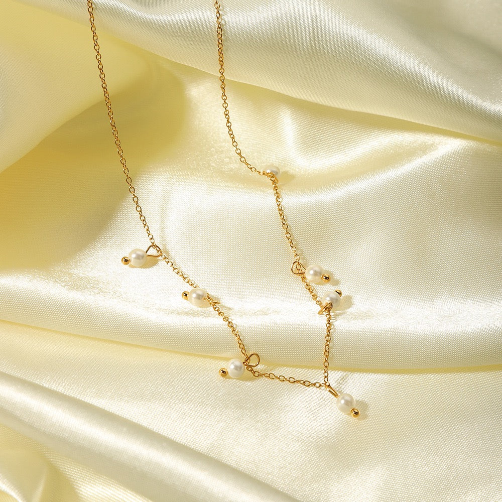Katalie Pearl drops necklace