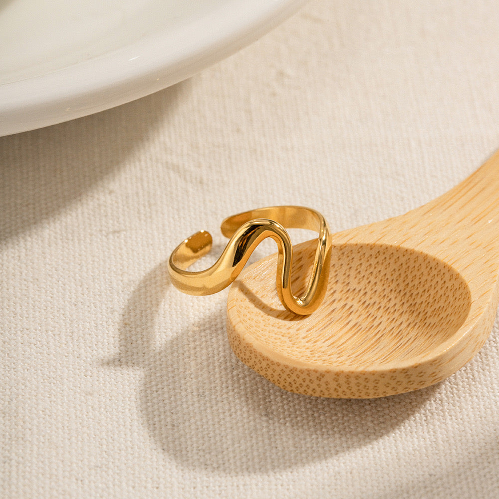 Bree Big wave ring
