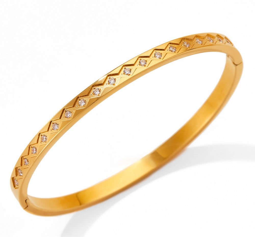Club bangle