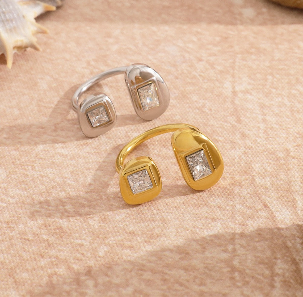 Two rocks ring