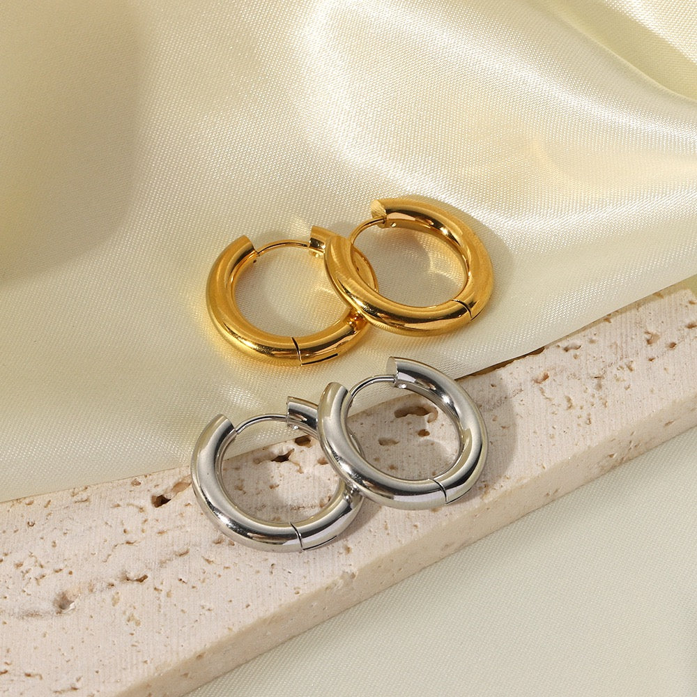 Natalya Classic hoops