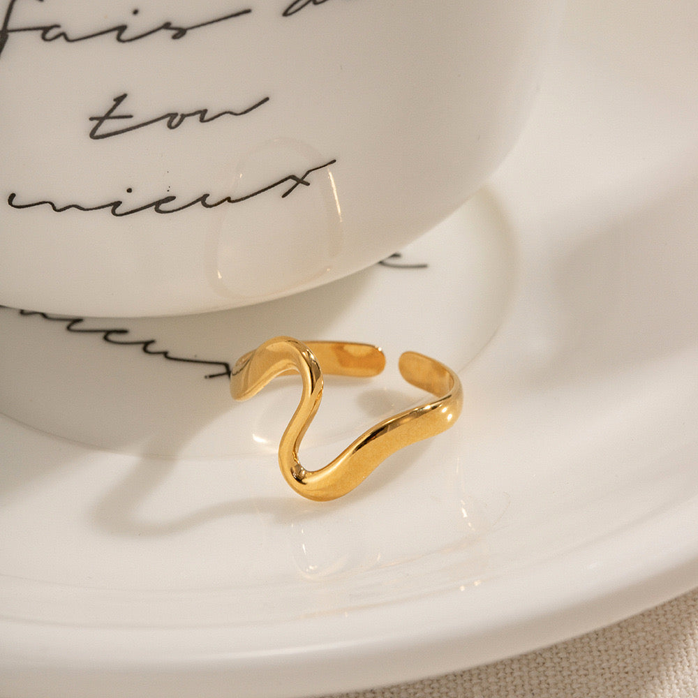 Bree Big wave ring