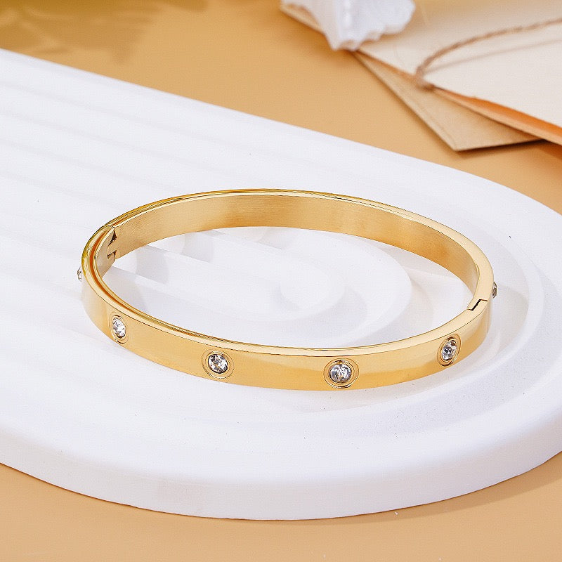 Full stars classic bangle
