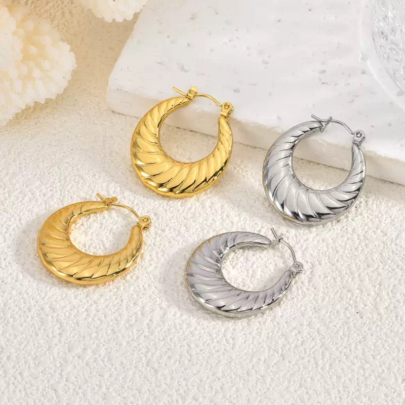 Stainless steel classic hoops