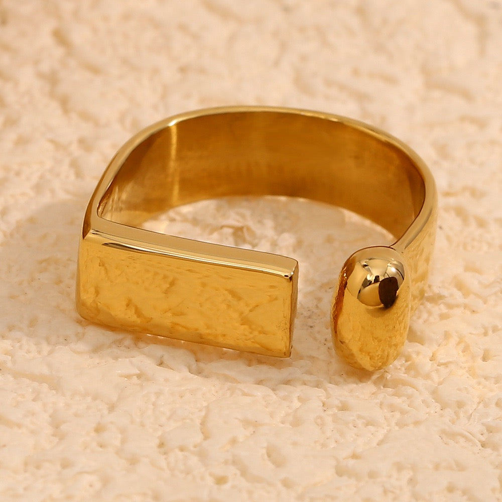 Doris Dot ring