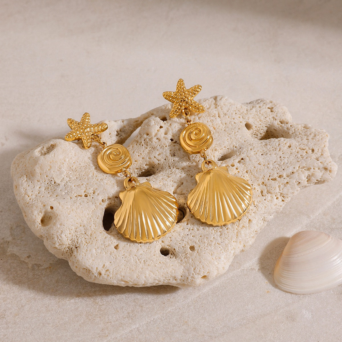 Red coral shell charm set