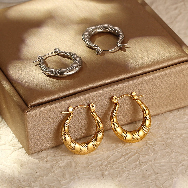 Pattern round hoops earrings