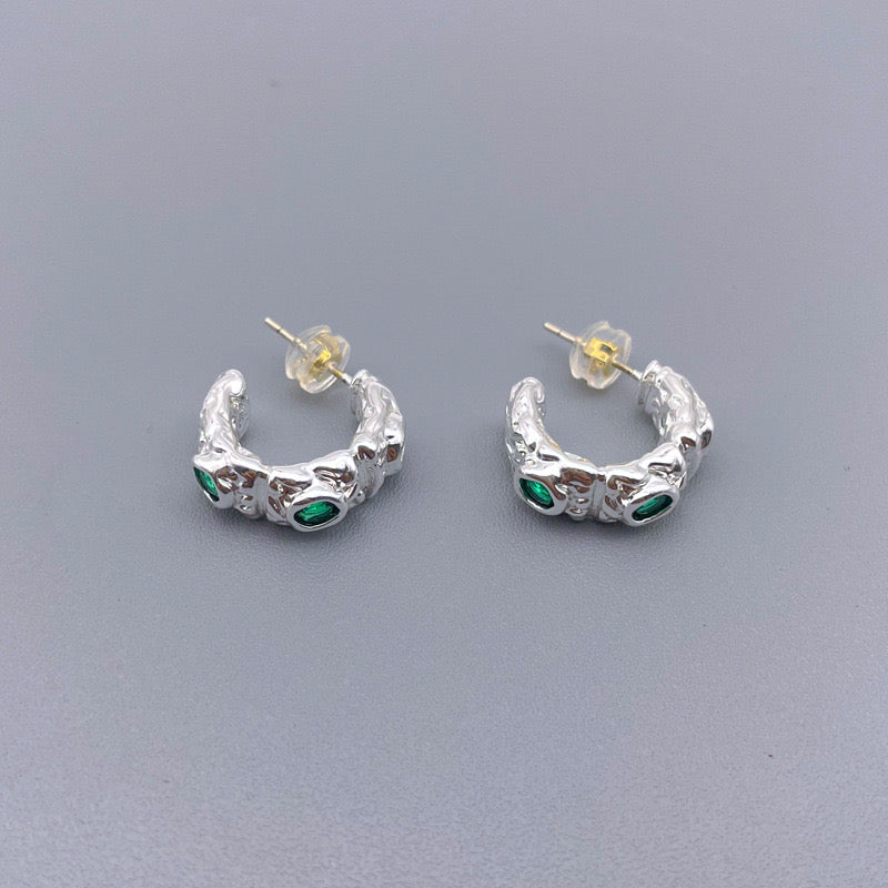 Danielle Classic lava studs