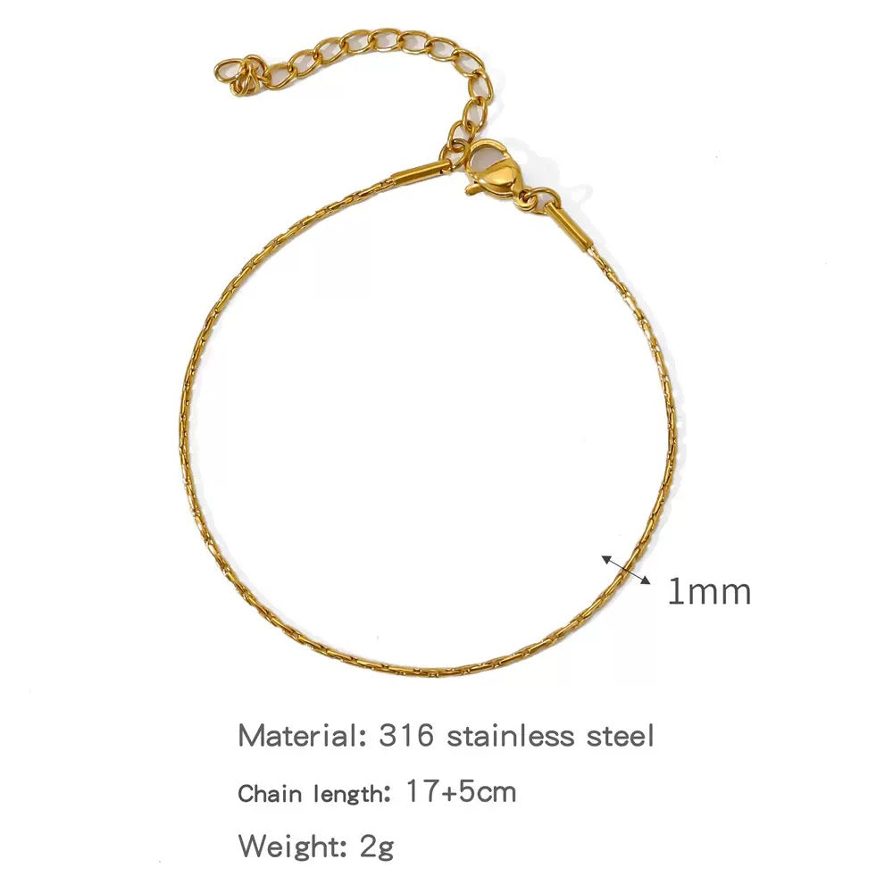 Dainty plain chain bracelets