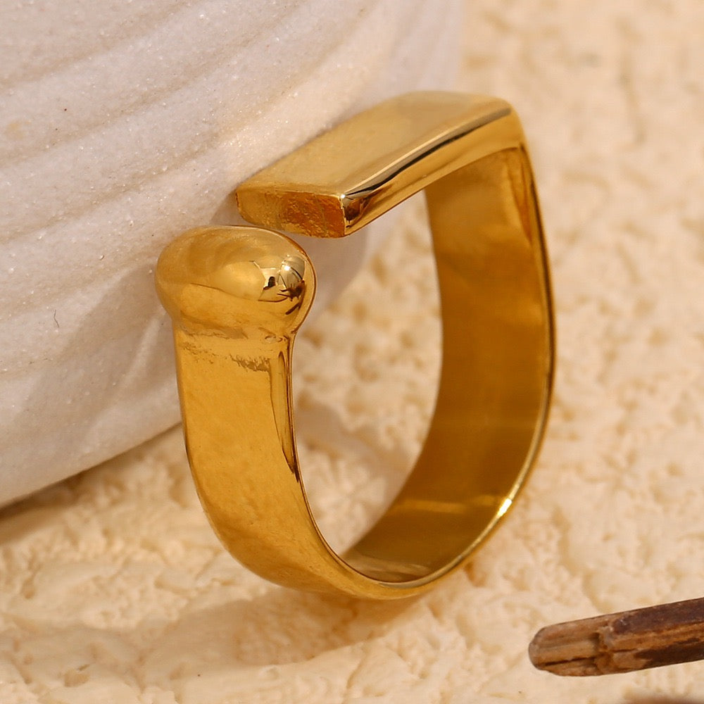 Doris Dot ring