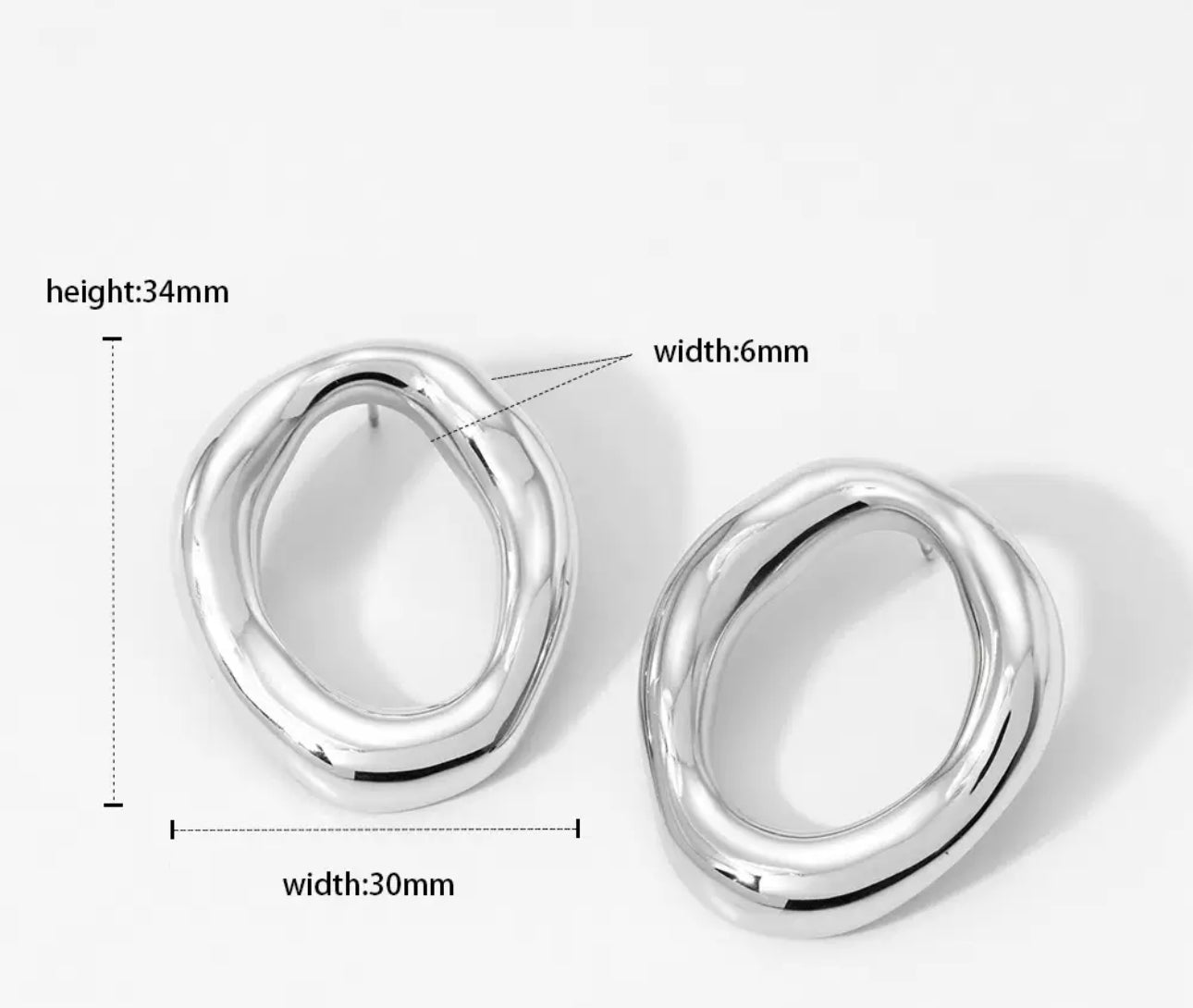 Oval hoops earrings