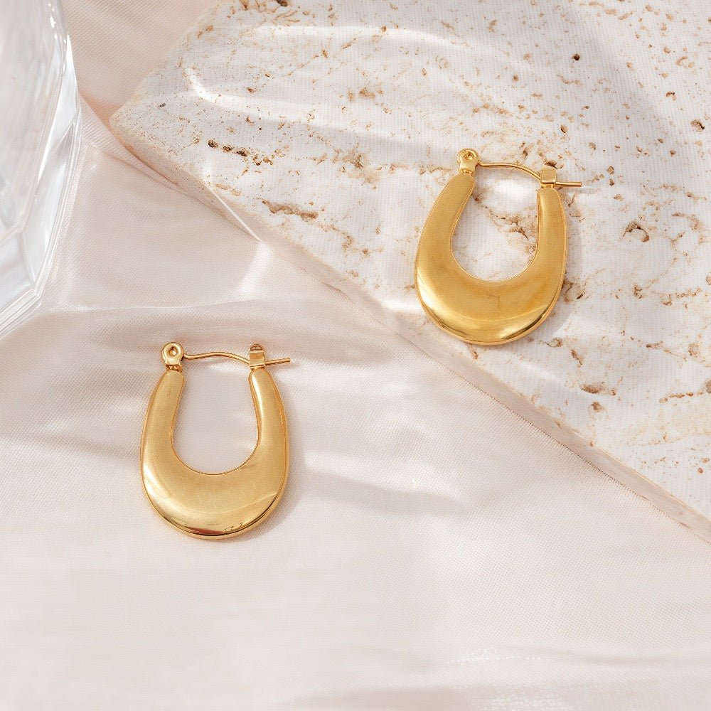 Classic square hoops