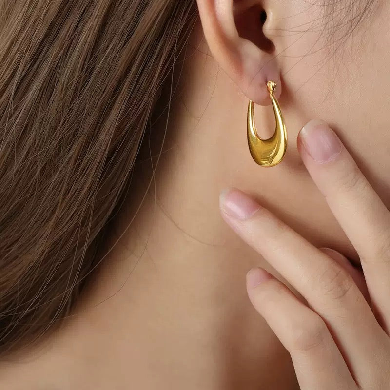 Classic square hoops