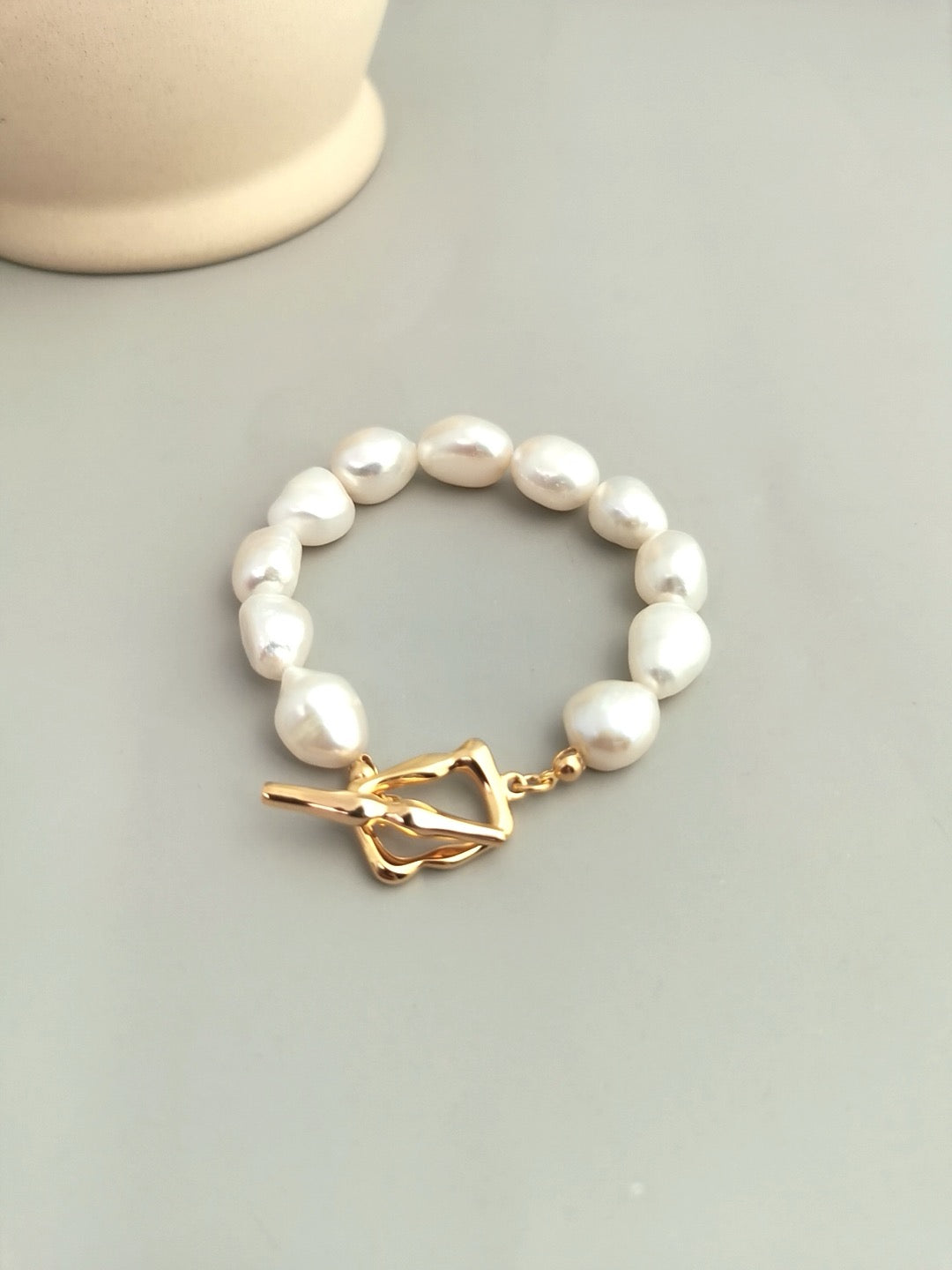 Santiago Baroque pearl bracelet