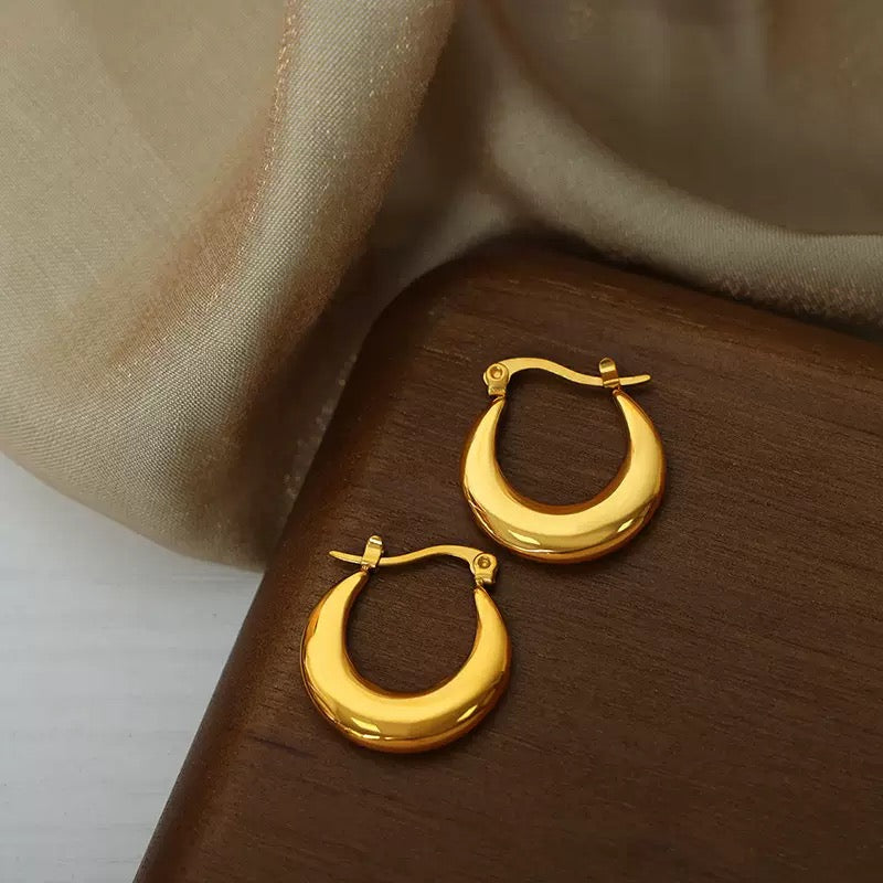 Small Round dainty hoops