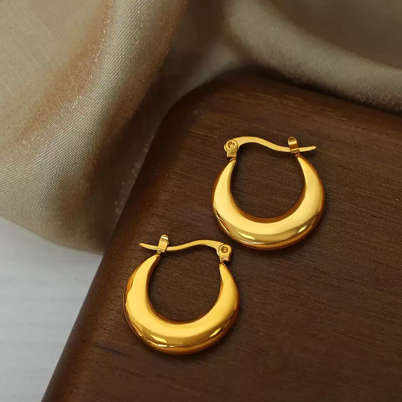 Small Round dainty hoops
