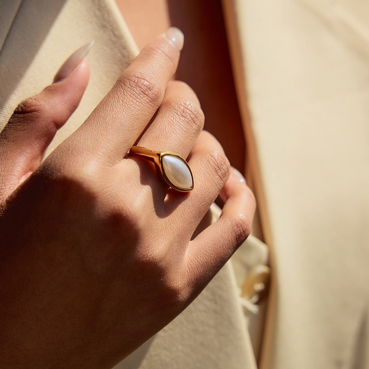 Smile White ring