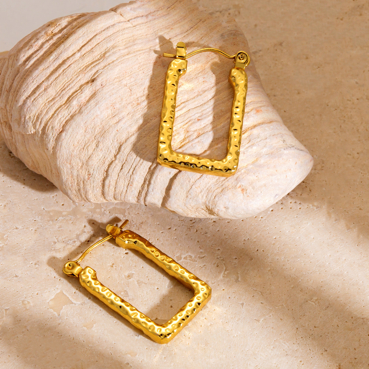 Lava square hoops