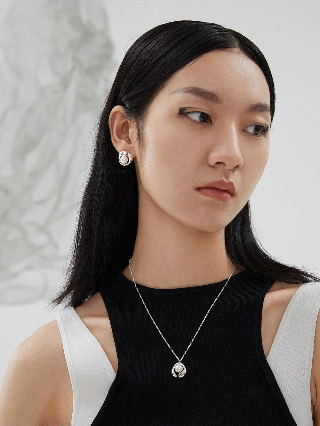 Shanghai Open pearls earrings