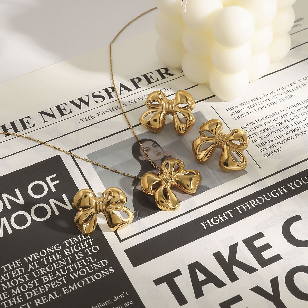Linsa bow earrings