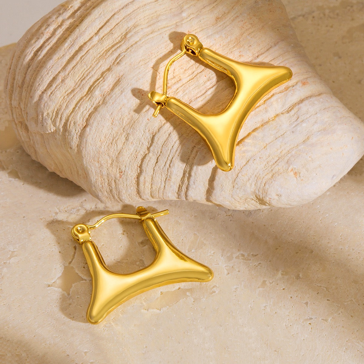 Dainty square hoops