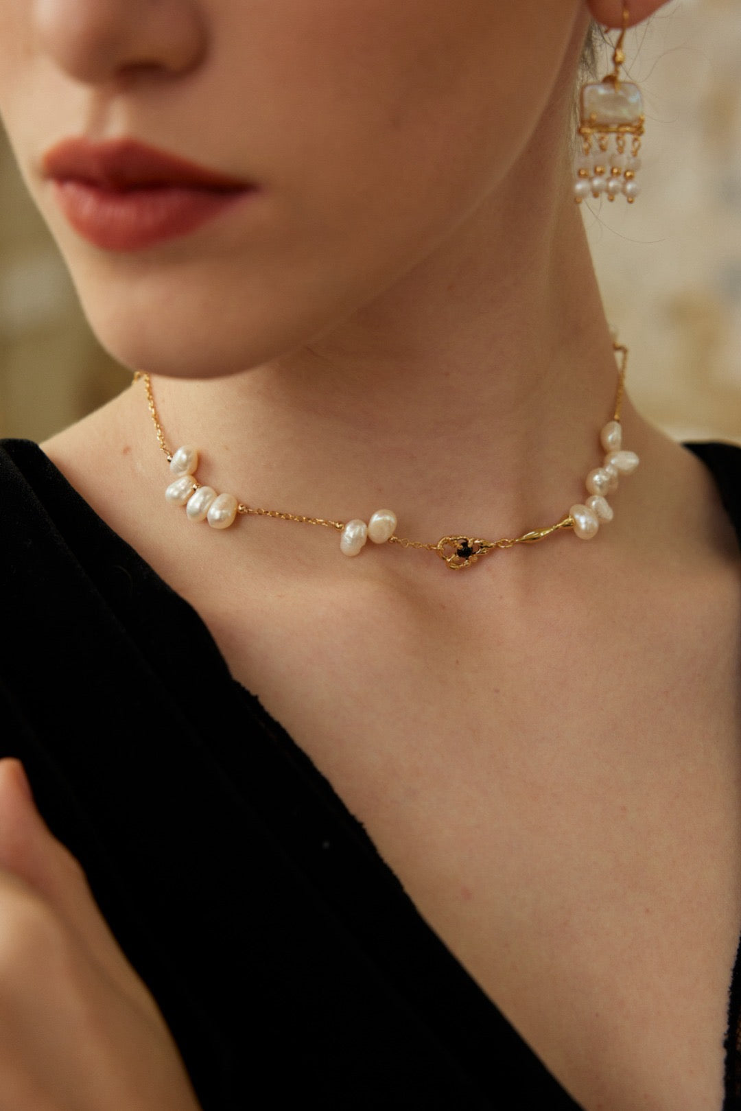 Ivory Black agate pearl necklace