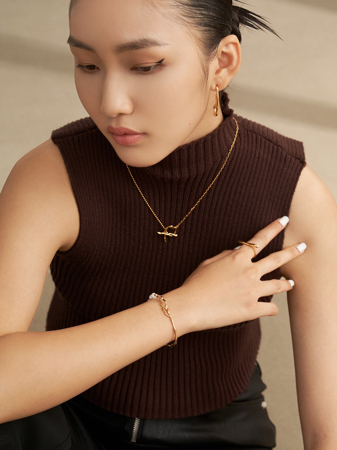 Vyla Bangle pearl bracelet