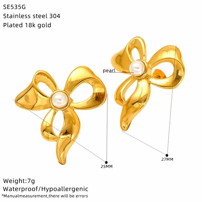 Pearly bow earrings