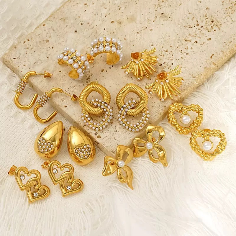 Pearly bow earrings