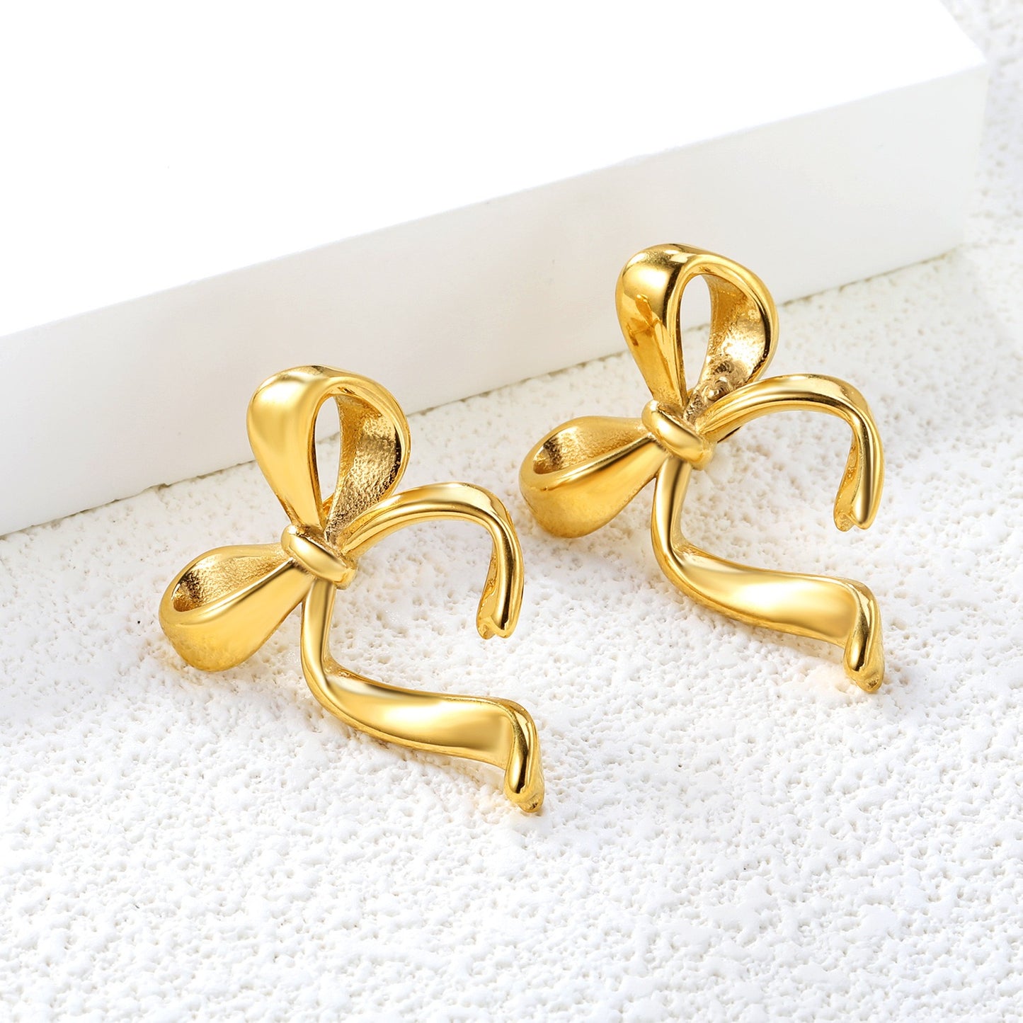 Annie bow earrings