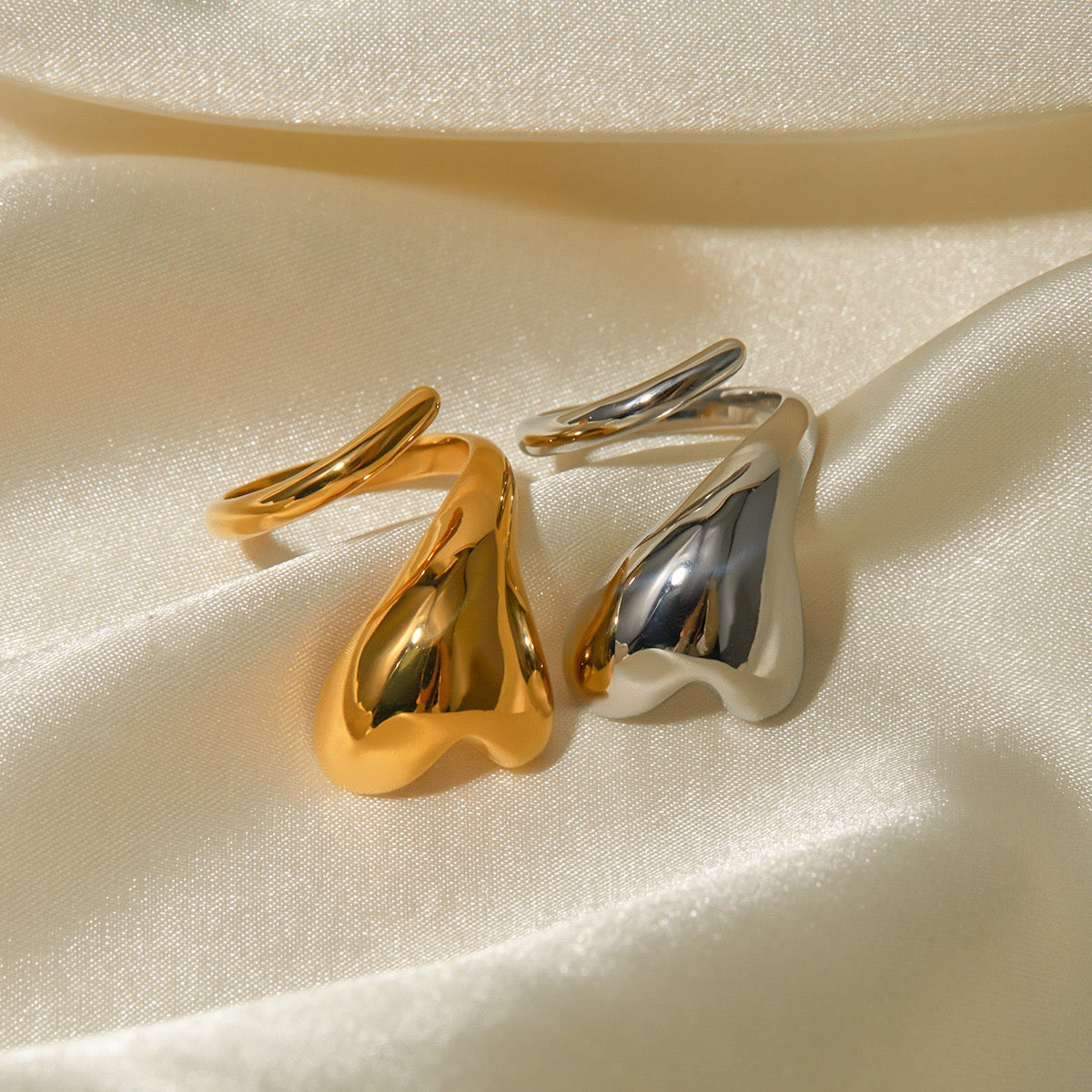 Hunters heart rings