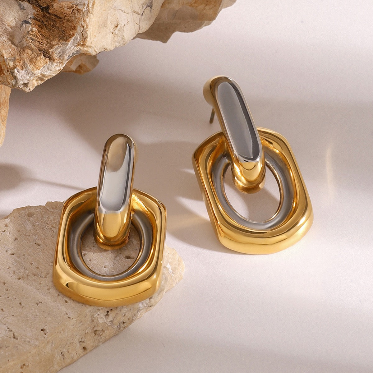 Amelia two tones earrings