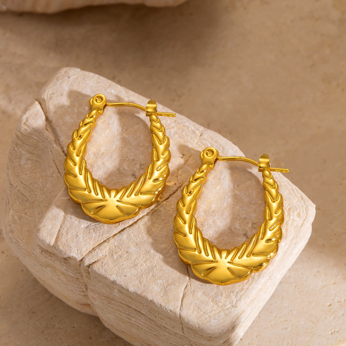 Ivy oval hoops