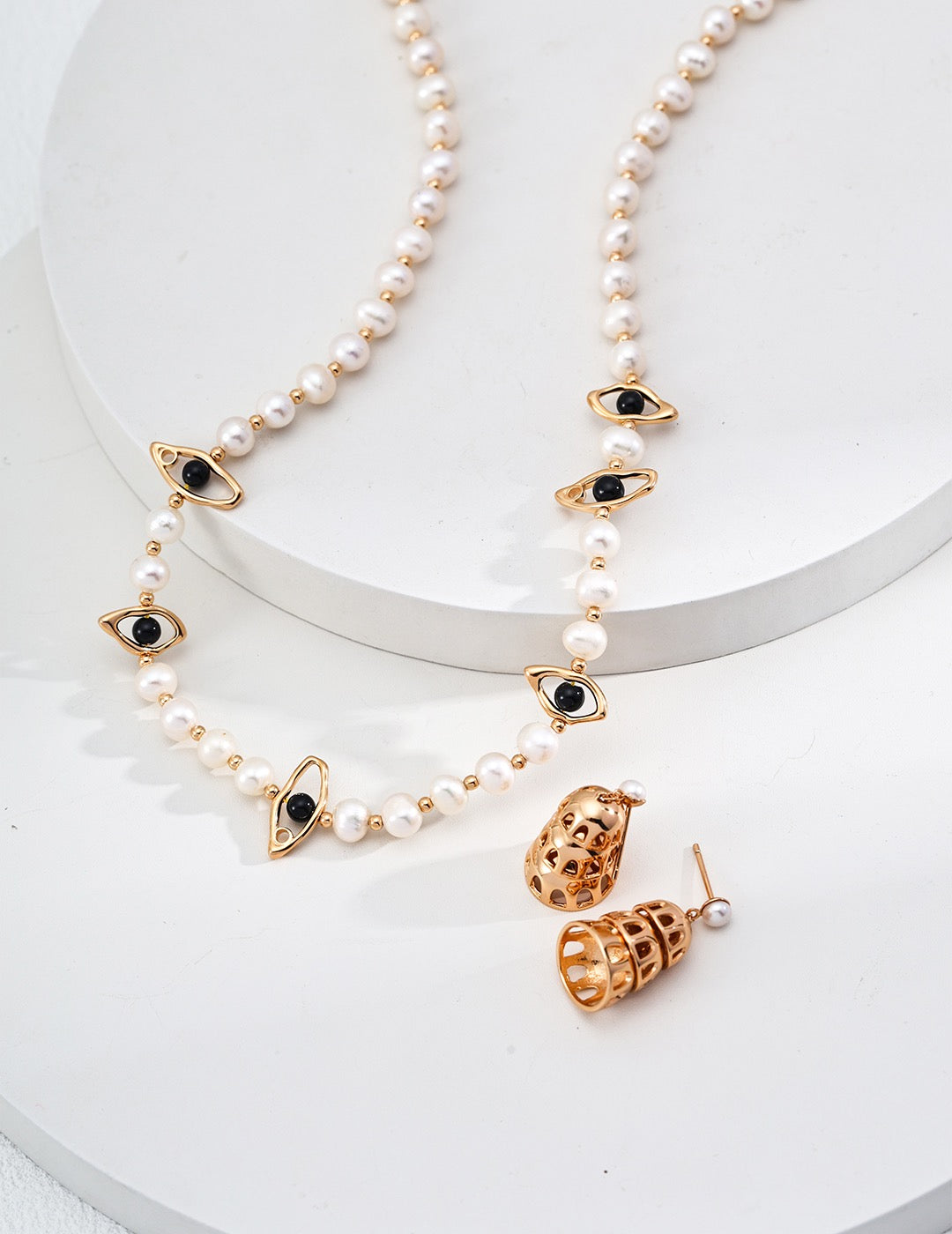 Frostvale Black agate eye pearl necklace