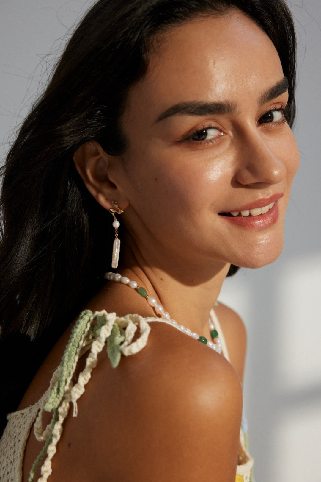 Wave pearl earrings