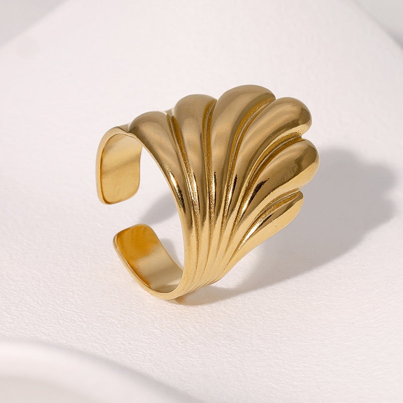 Sophie wave rings