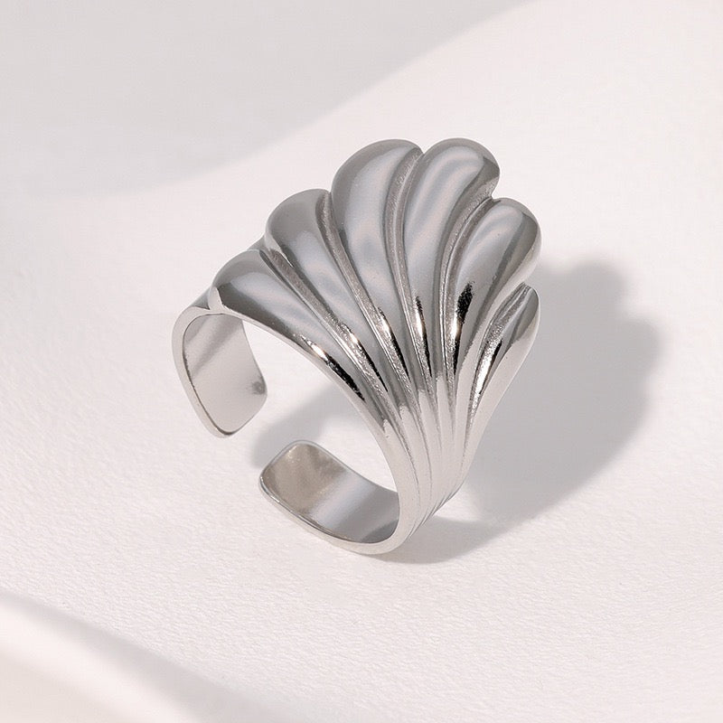 Sophie wave rings