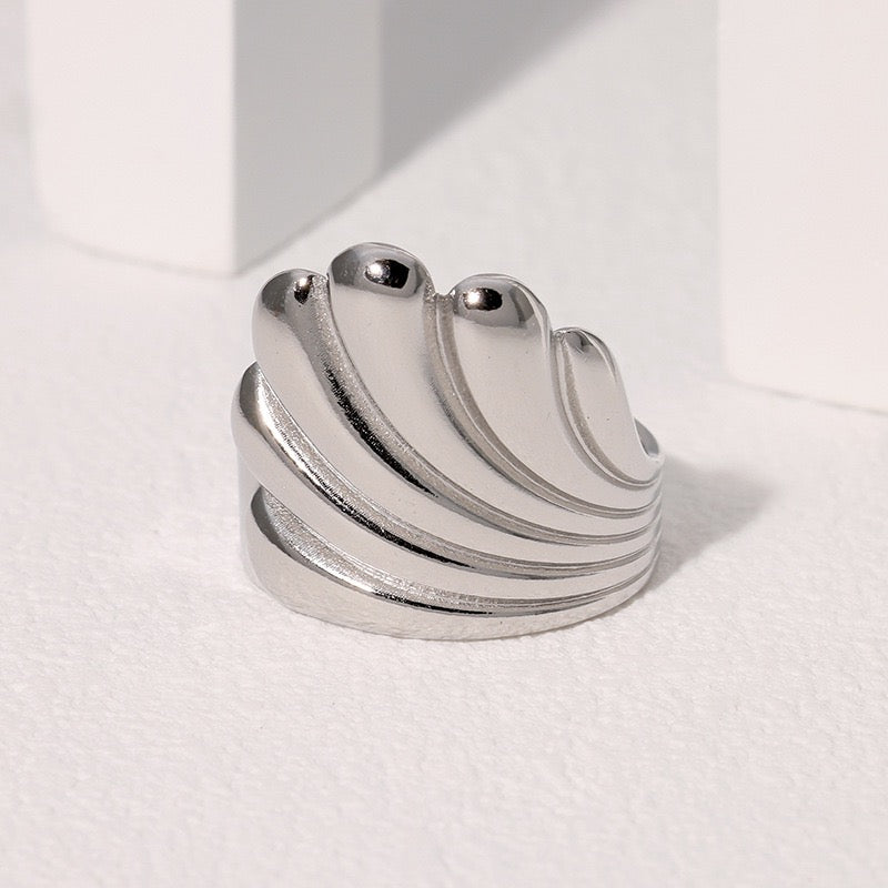 Sophie wave rings