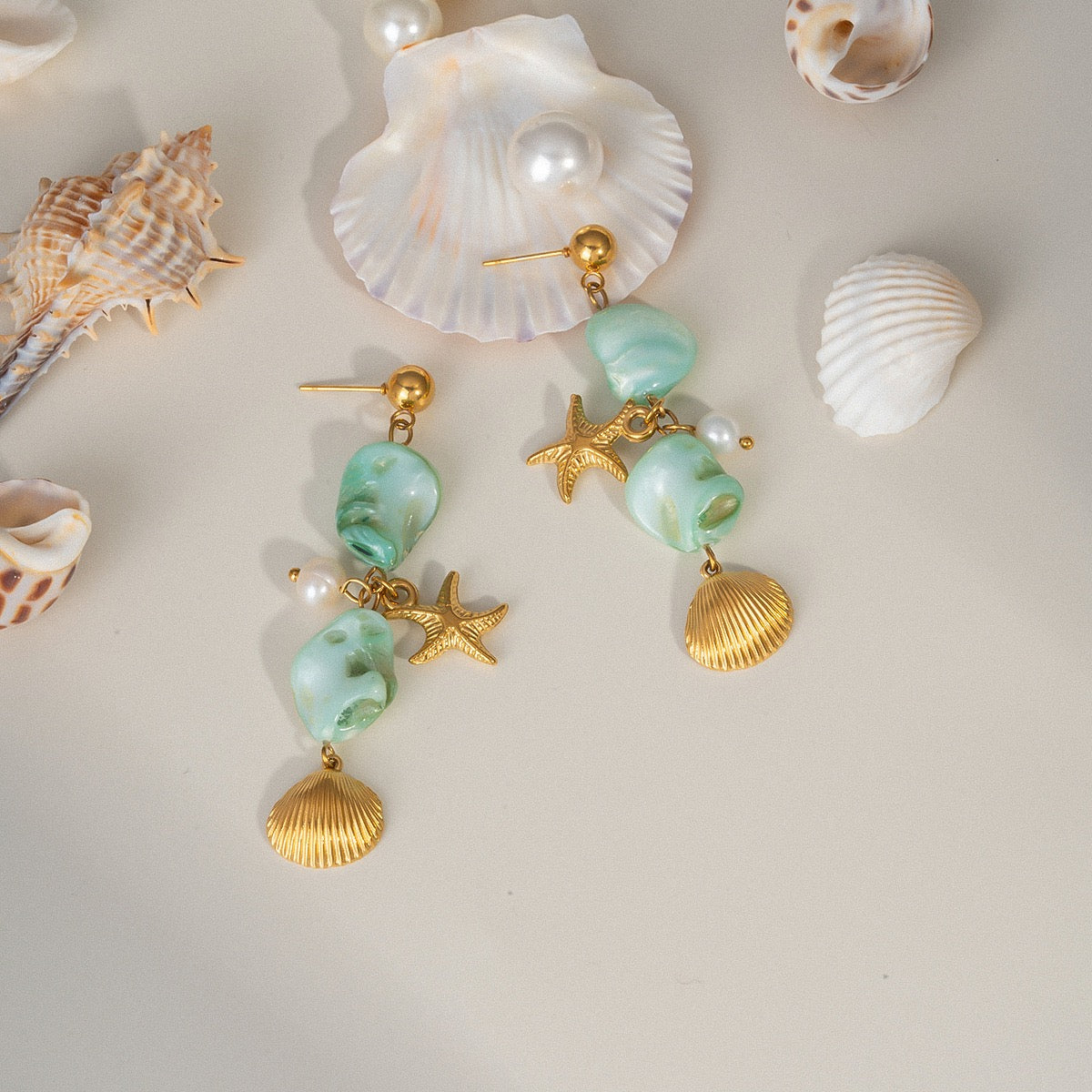 Green natural shell earrings