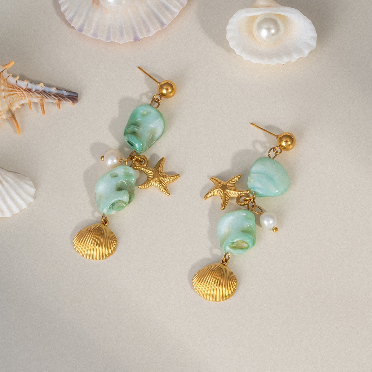 Green natural shell earrings