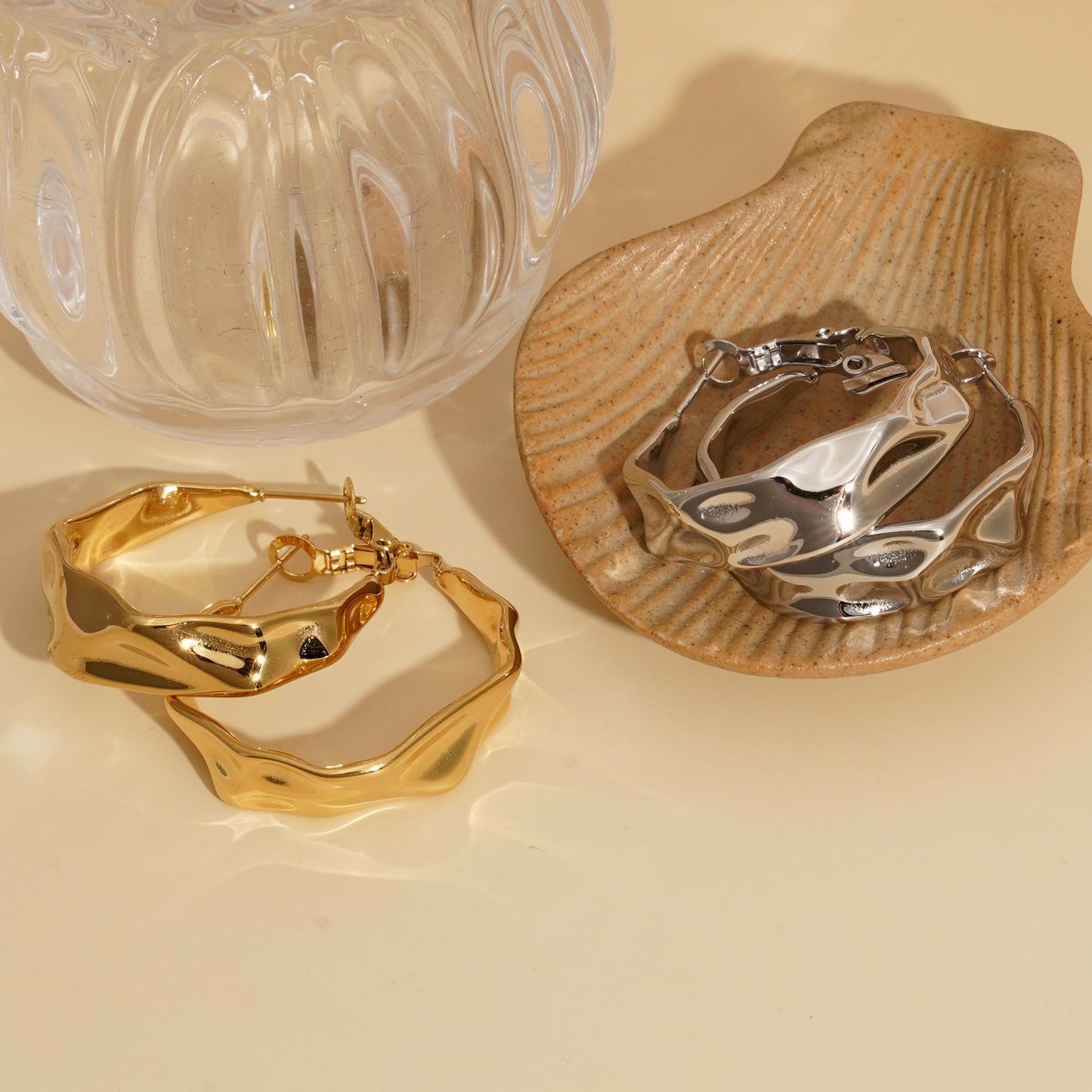 Rachel lava hoops