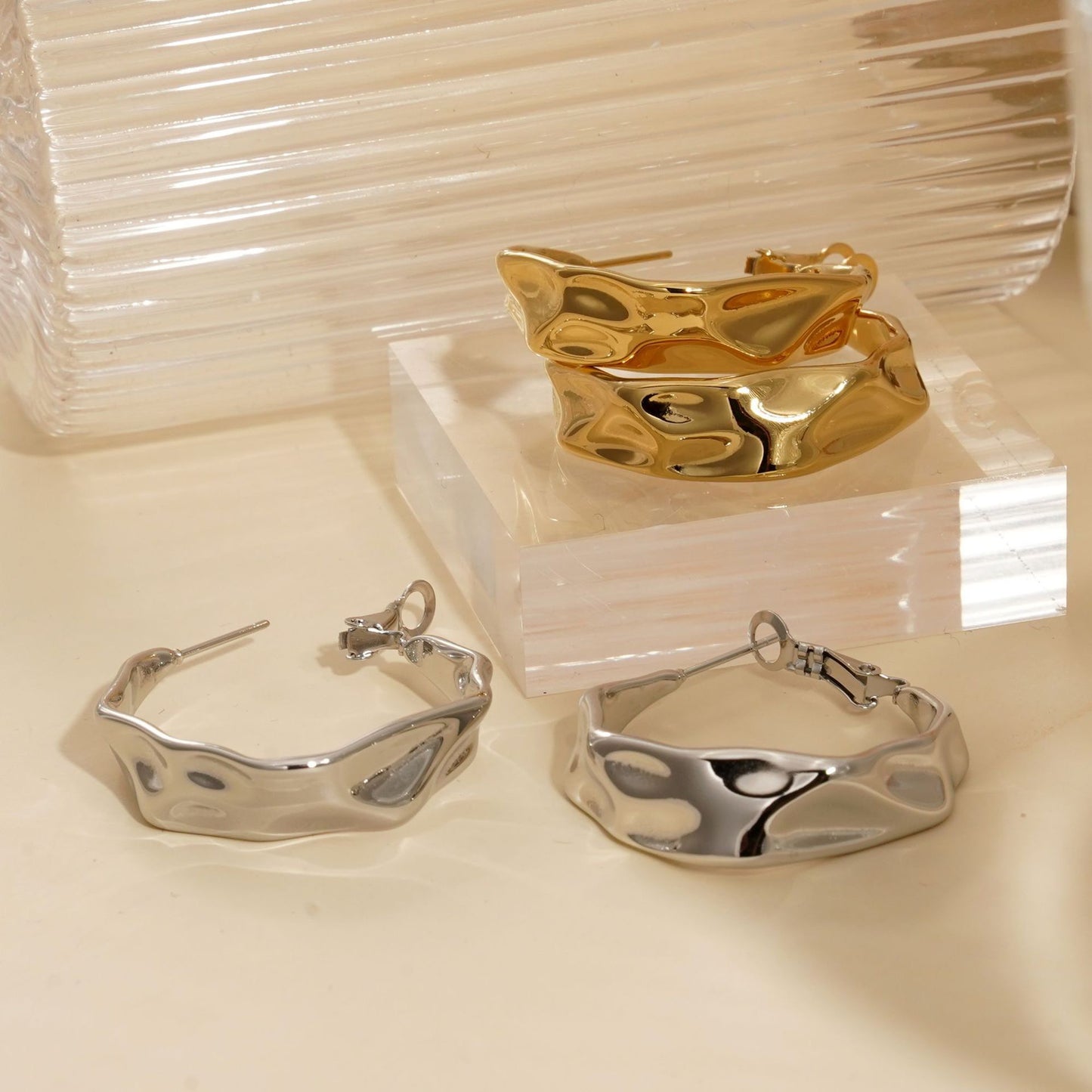 Rachel lava hoops