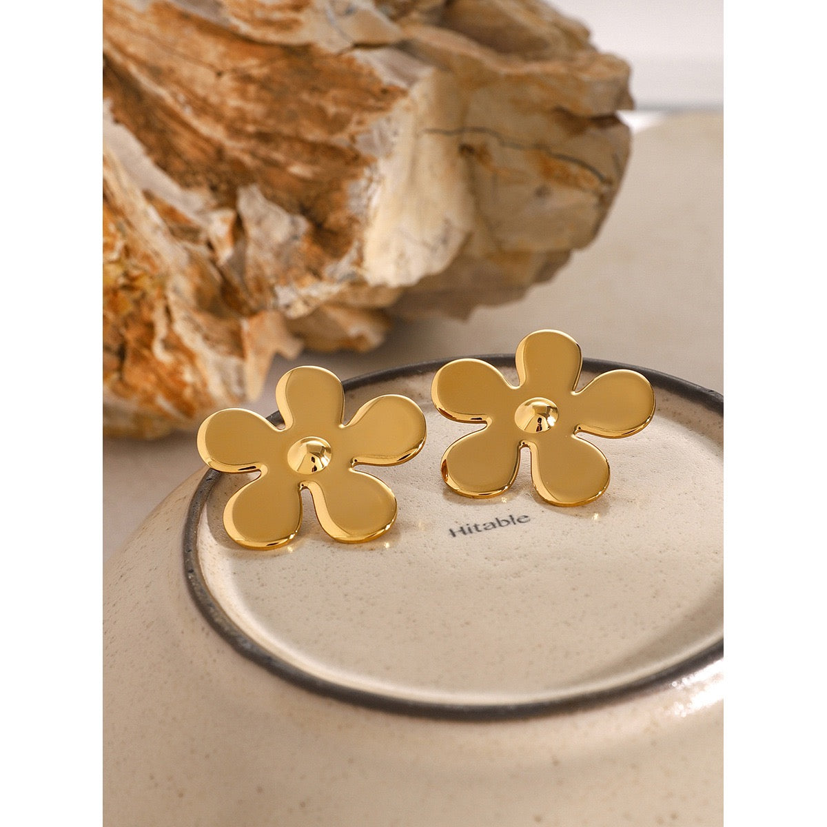 Carey flower earrings
