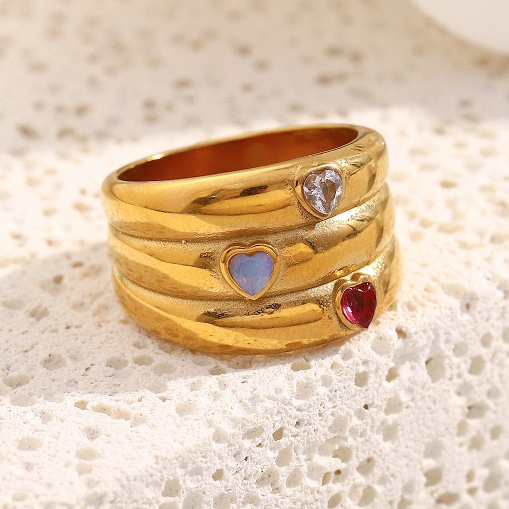 Three hearts layer ring