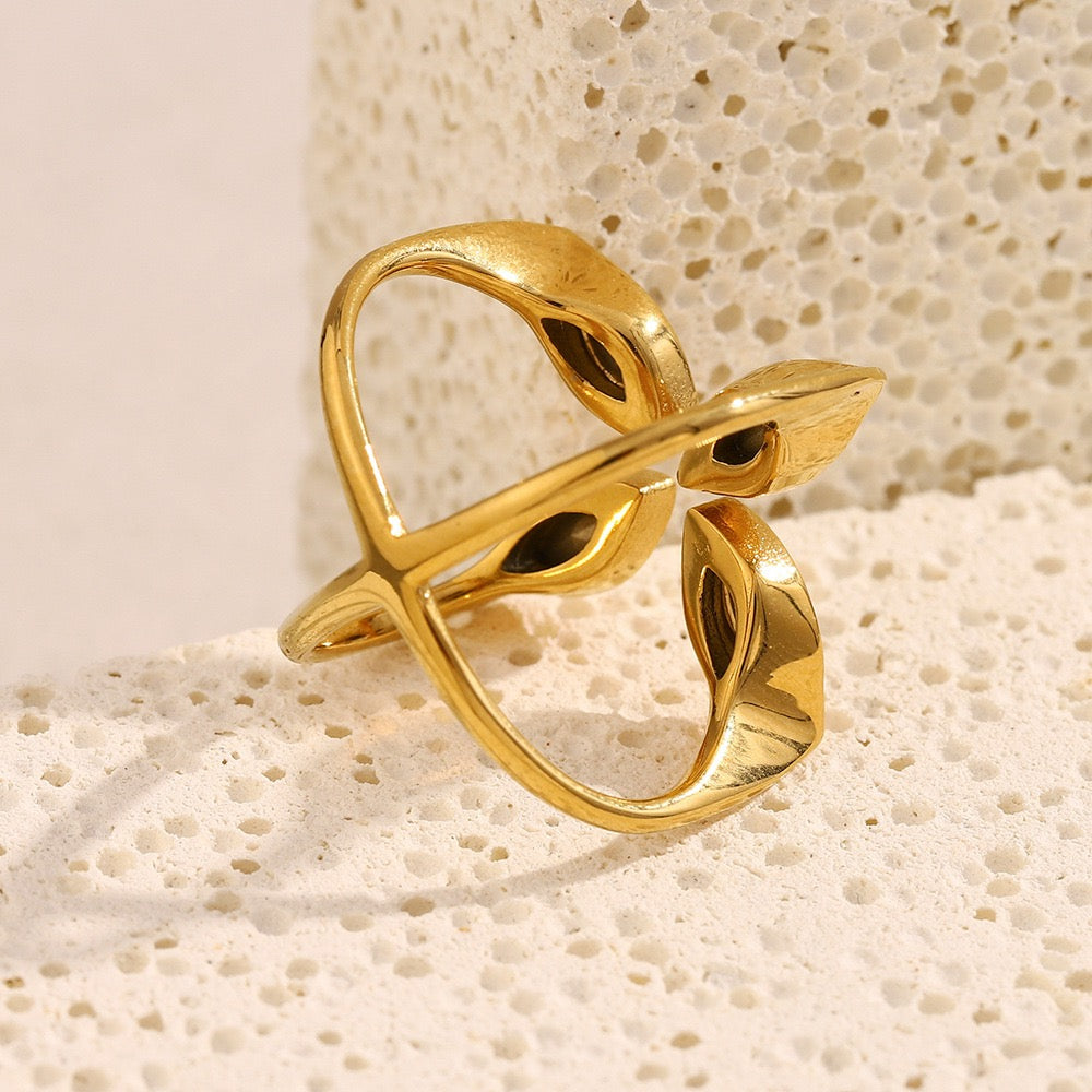 Cross rock ring