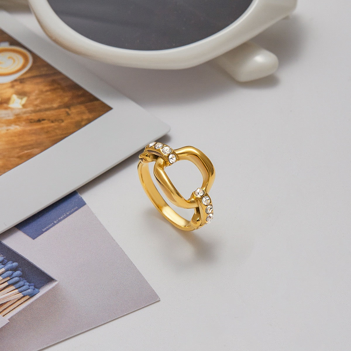 Loopy ring