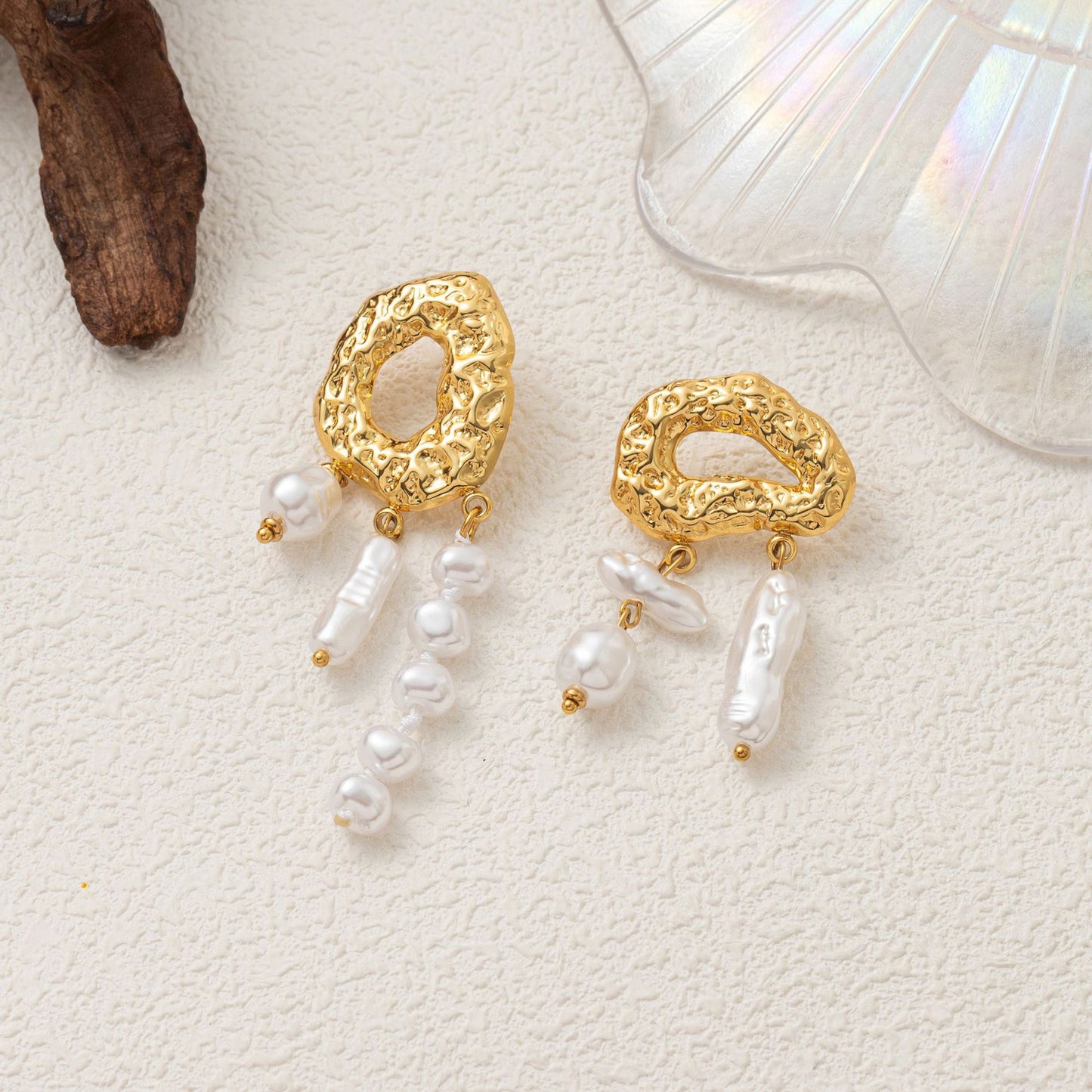 Cloudy pearly earrings