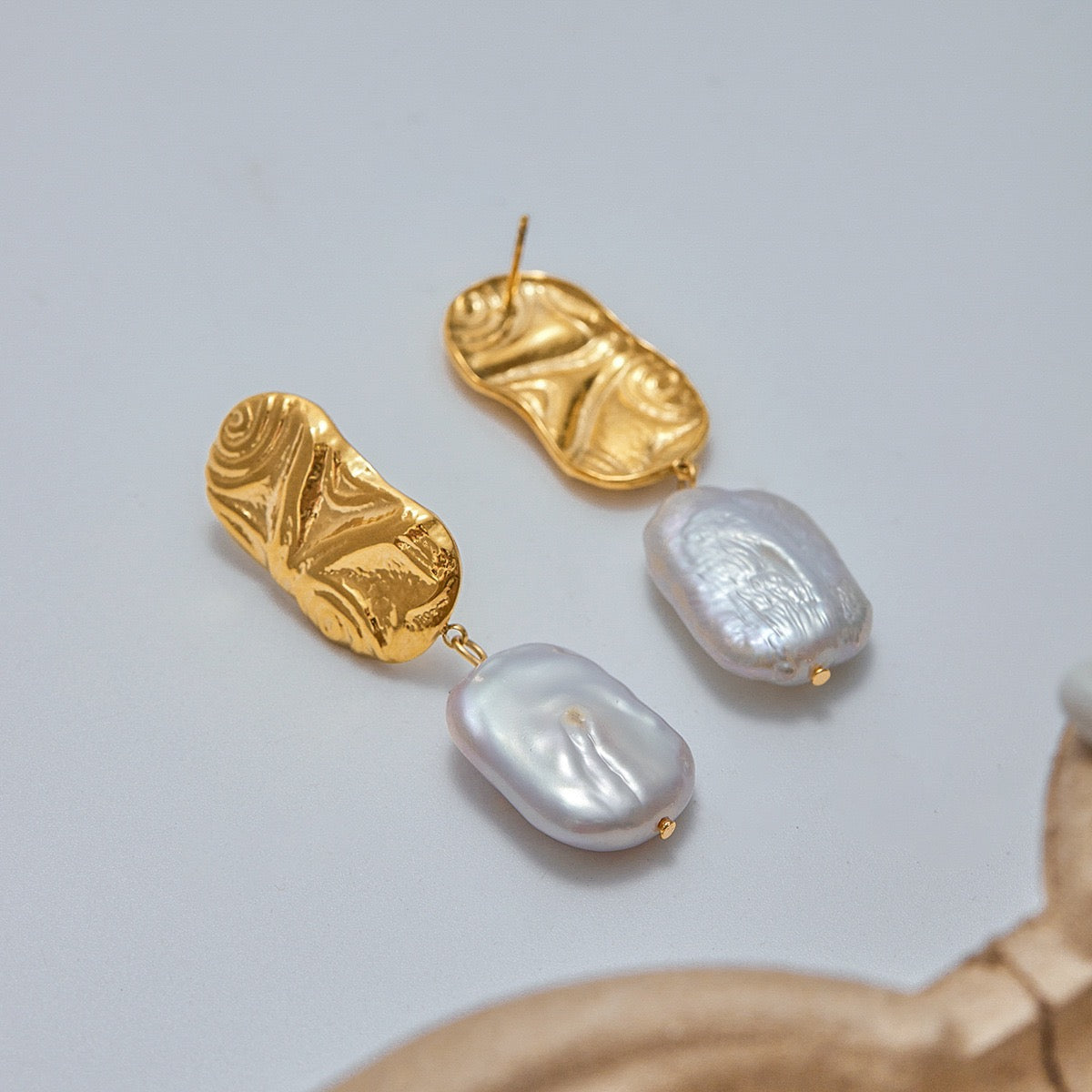 Maya pearl earrings