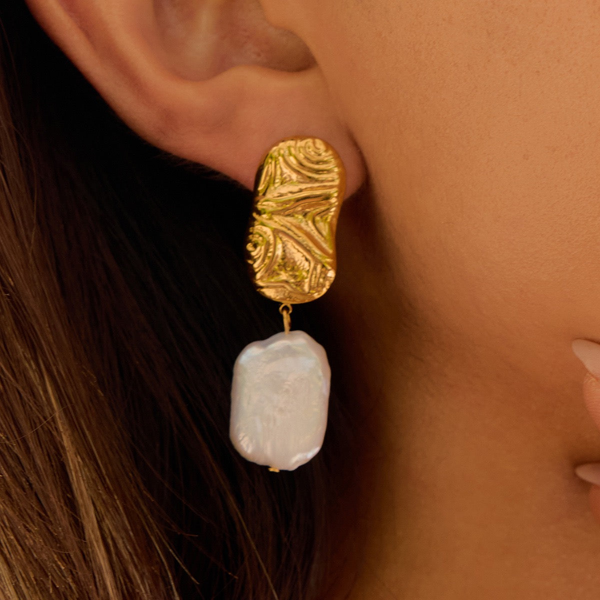 Maya pearl earrings