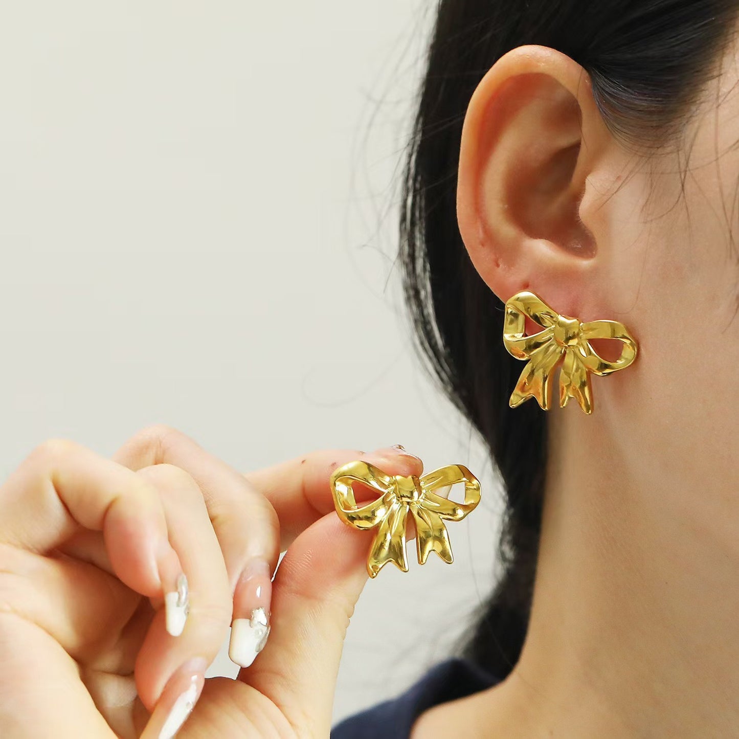 Rachel bow earrings